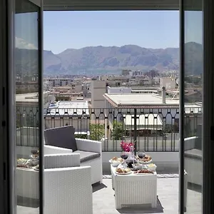 The View , Palermo Italien